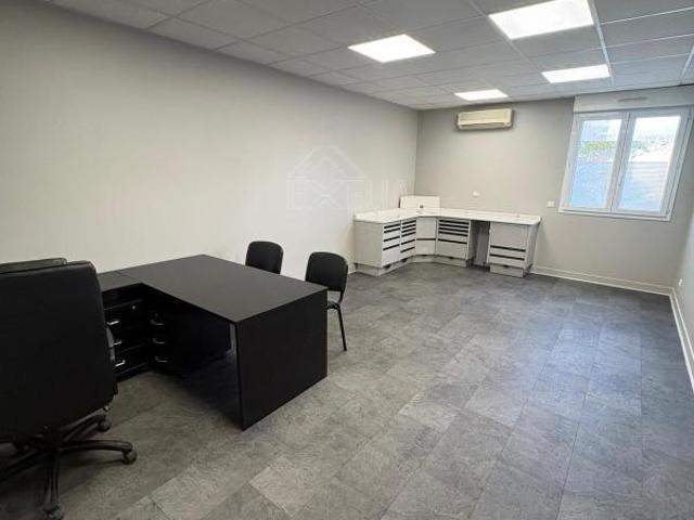 Bureau location à Mantes-la-Jolie, Limay