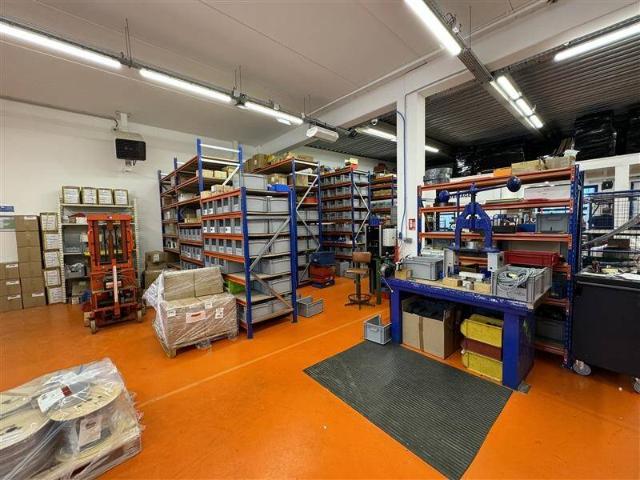 Local Commercial vente à Croissy-beaubourg