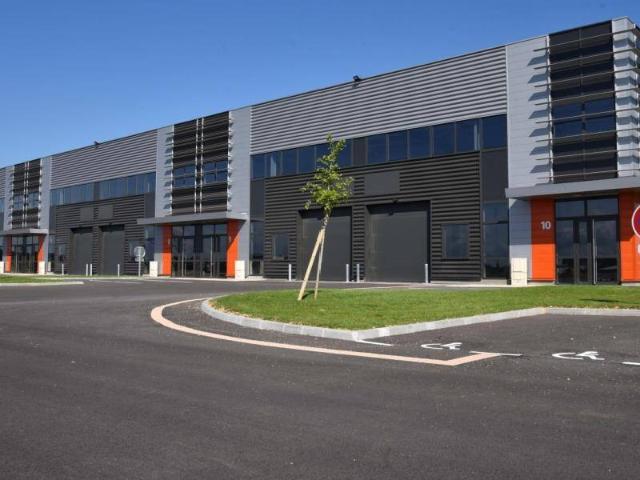 Local Commercial location à Poitiers, Montbernage