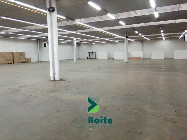 Local Commercial location à Roanne, Champlong Local Commercial location à Roanne, Champlong