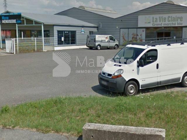 Local Commercial location à Mably, Champlong