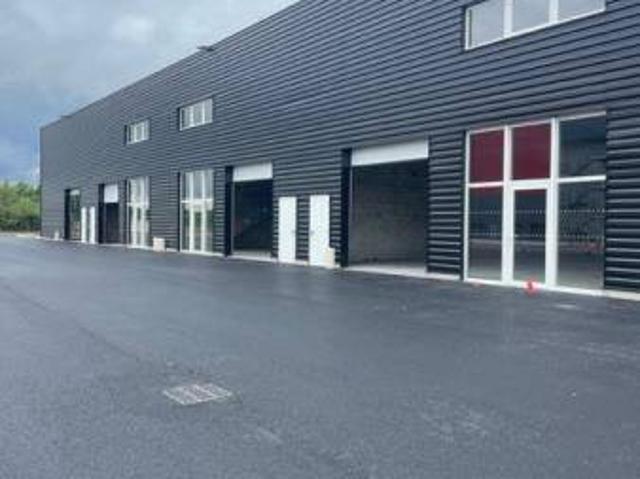 Local Commercial location à Poitiers, Montbernage