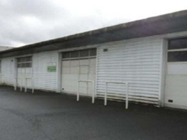 Local Commercial location à Poitiers, Montbernage
