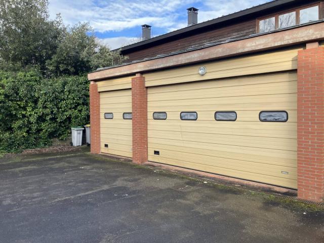 Local Commercial location à Rueil-malmaison, Hameau de Bois Preau