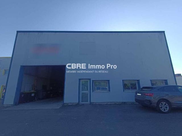 Local Commercial location à Poitiers, Montbernage