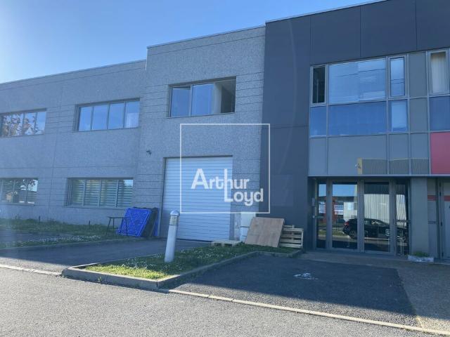 Local Commercial vente à Melun, Lieusaint