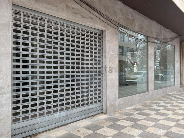 Local Comercial en alquiler en Distrito 4, Albacete