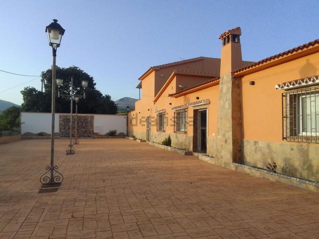 Local Comercial en alquiler en Puente de Salia, La Axarquía