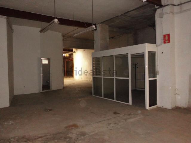 Local Comercial en alquiler en l'Eixample, l'Alcoià
