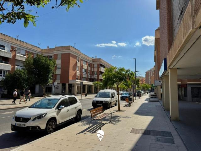 Local Comercial en venta en Nueva Andalucía, Almería