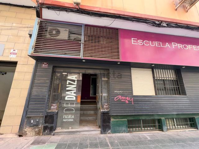 Local Comercial en venta en Regiones Devastadas, Almería