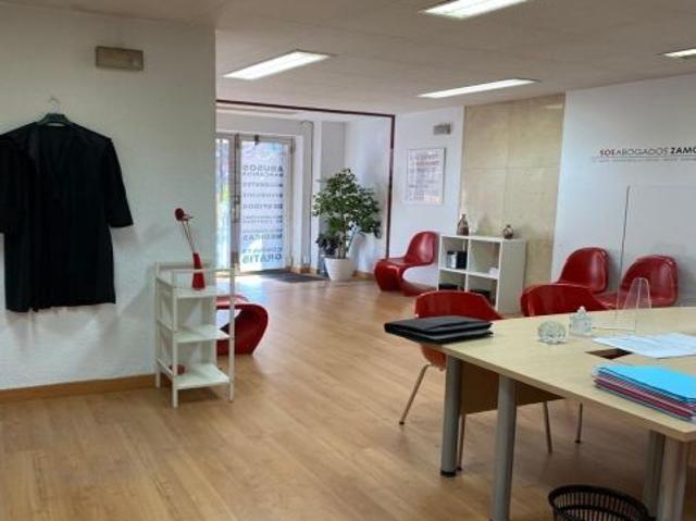 Local Comercial en alquiler en Zamora, Los Almendros