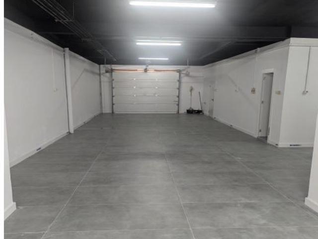 Local Comercial en alquiler en Viladecans, la Montserratina