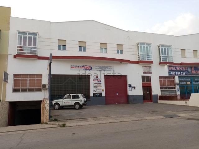 Local Comercial en alquiler en Antequera, Andalucía