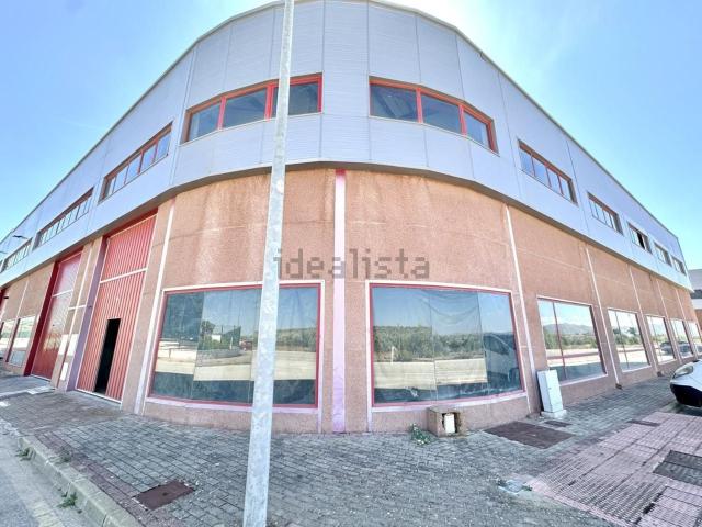 Nave en venta en Antequera