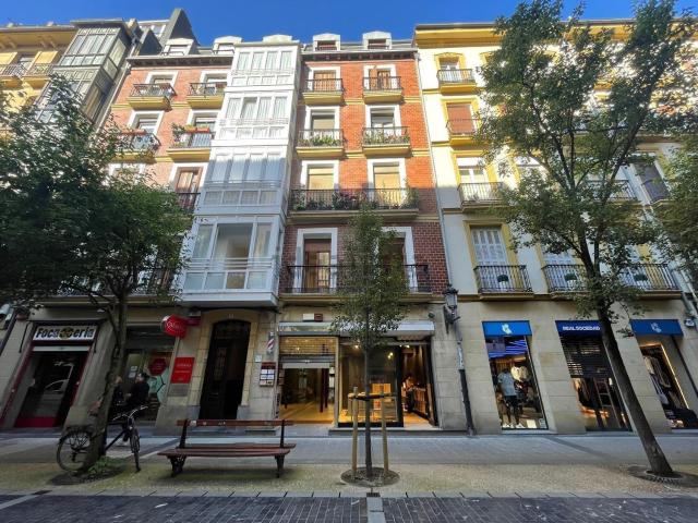 Local Comercial en venta en Donostia-san Sebastián, Parte Zaharra