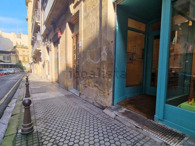 Local Comercial en alquiler en Donostia-san Sebastián, Amara Zaharra