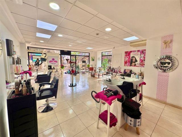 Local Comercial en alquiler en Los Cristianos, Arona