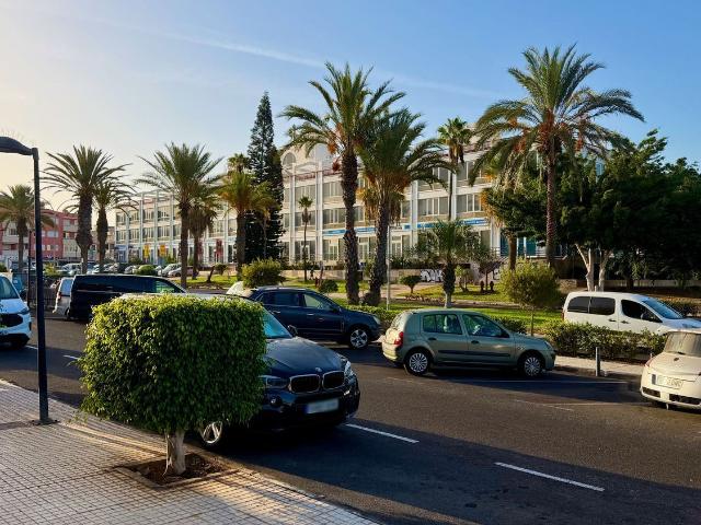 Local Comercial en alquiler en Los Cristianos, Arona
