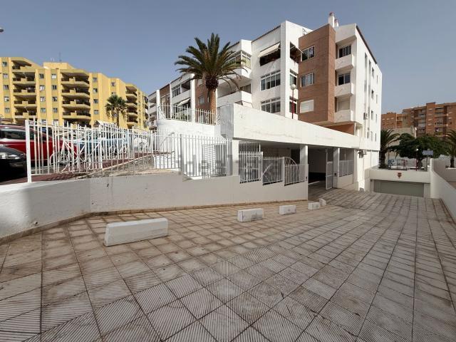 Local Comercial en venta en Los Cristianos, Arona