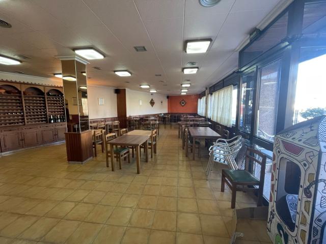 Local Comercial en venta en Oseiro, A Coruña