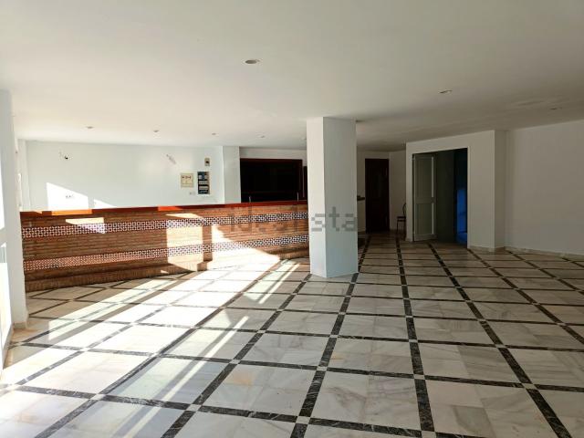 Local Comercial en venta en Estepona