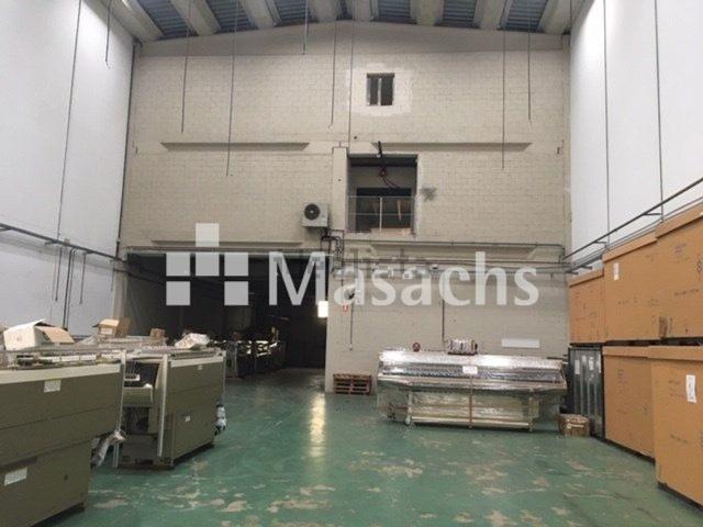 Nave en venta en Barberà Del Vallès