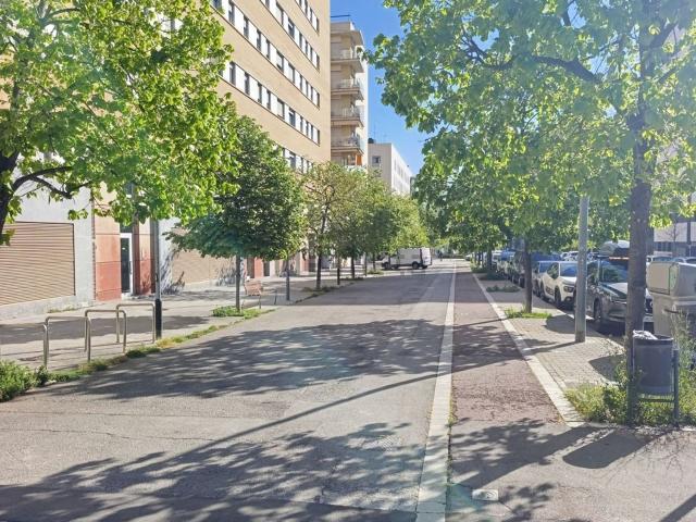 Local Comercial en alquiler en Parc d'Europa, Barberà del Vallès