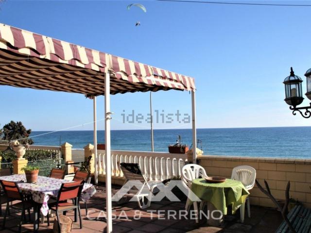 Local Comercial en venta en Benajarafe, La Axarquía