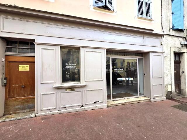 Local Commercial vente à Arrondissement de Draguignan, Draguignan