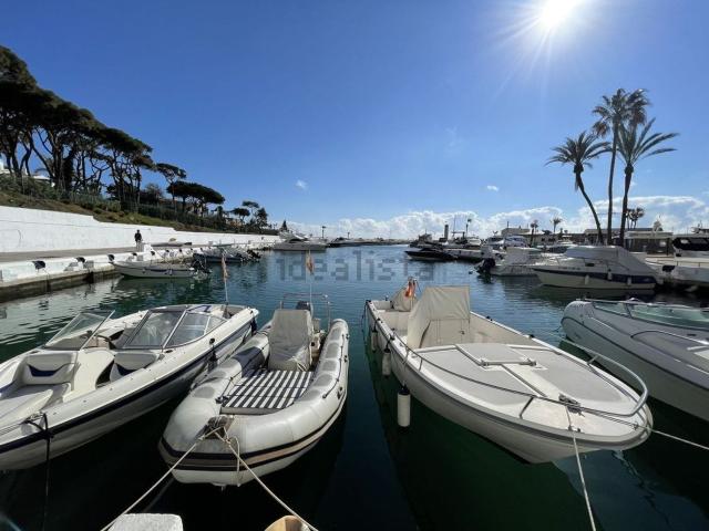 Local Comercial en venta en Artola, Costa del Sol Occidental