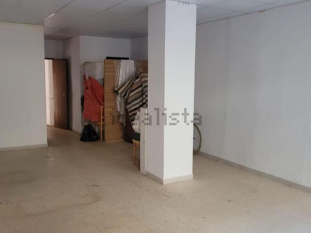 Local Comercial en venta en Cánovas, Cáceres
