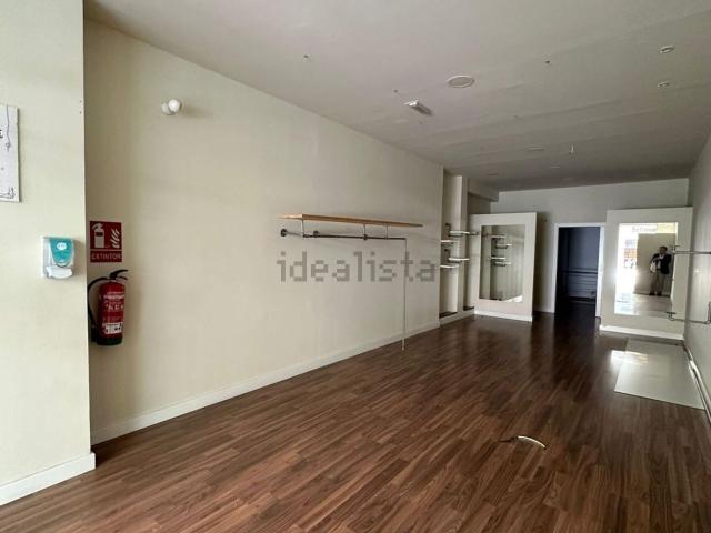 Local Comercial en alquiler en Cánovas, Cáceres