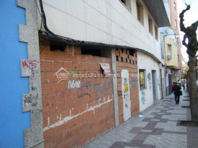 Local Comercial en alquiler en Reyes Huertas, Cáceres