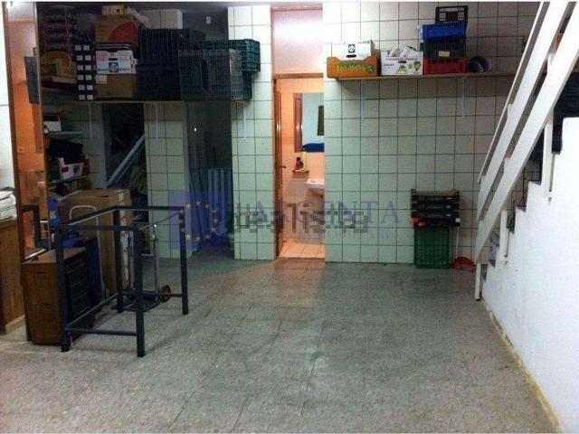 Local Comercial en alquiler en Cánovas, Cáceres