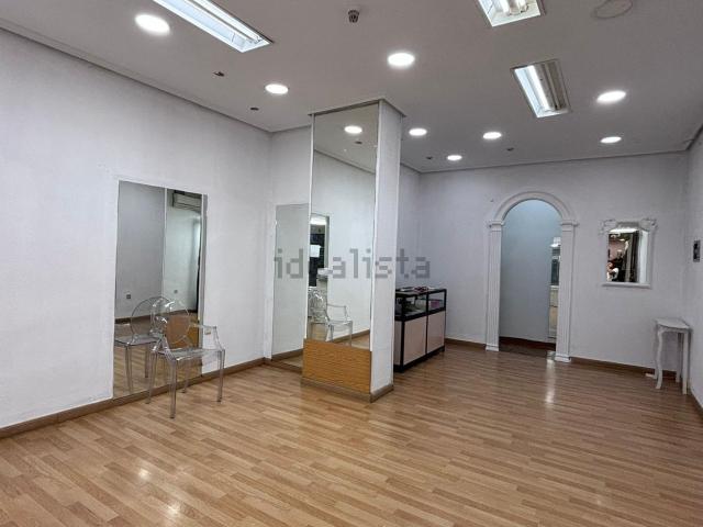 Local Comercial en venta en Virgen de Guadalupe, Cáceres