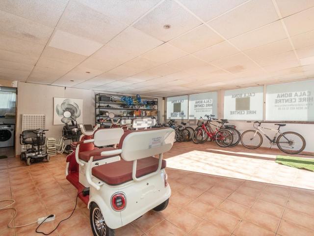 Local Comercial en venta en Cala Bona, Llevant