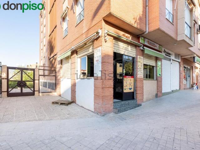Local Comercial en venta en Cartuja, Granada