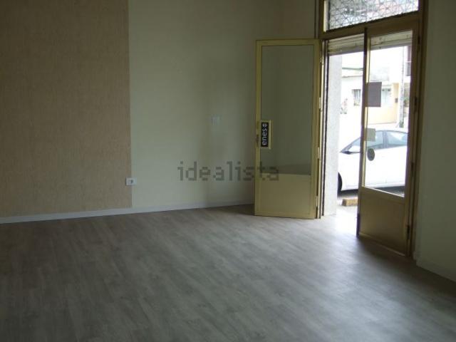 Local Comercial en alquiler en Darbo, O Morrazo