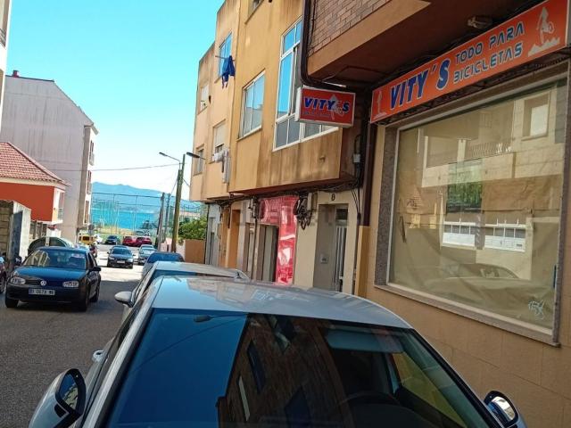 Local Comercial en venta en Cangas, O Morrazo