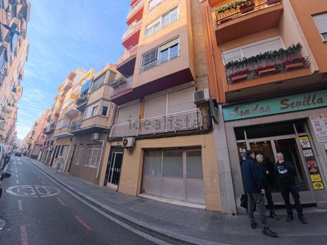 Local Comercial en venta en les Carolines Baixes, l'Alacantí