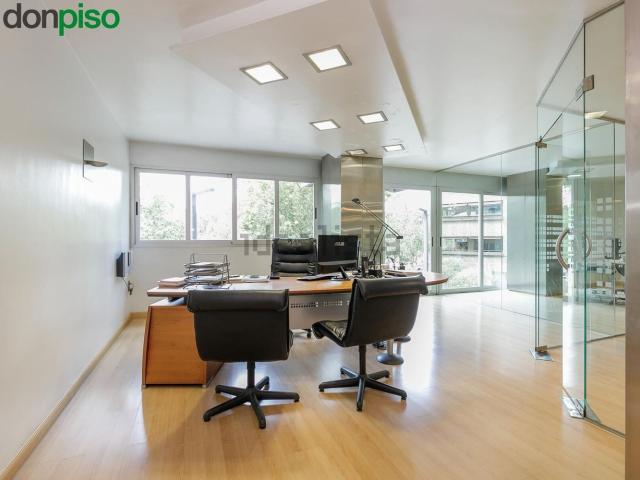 Local Comercial en venta en Centro, Comarca de la Vega de Granada