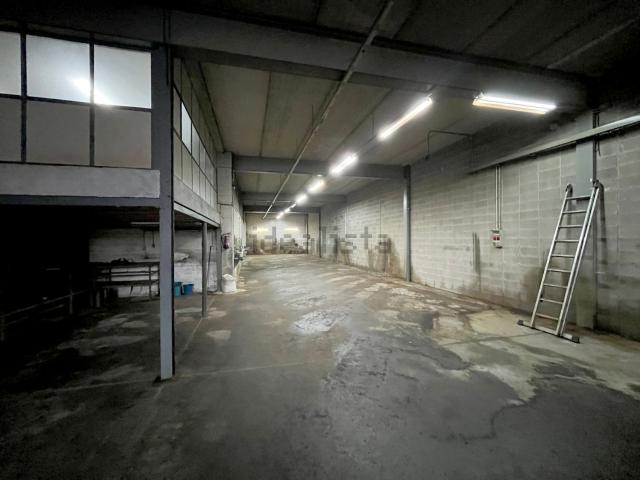 Nave en venta en Cerdanyola Del Vallès, les Fontetes