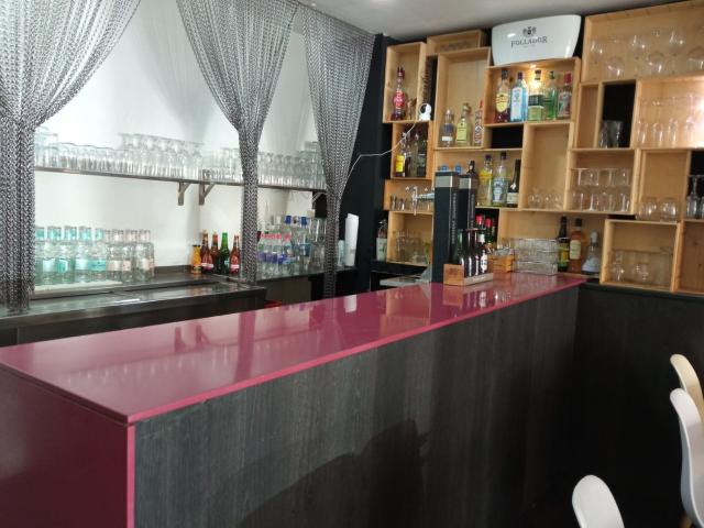 Local Comercial en alquiler en Canaletes, Cerdanyola Del Vallès