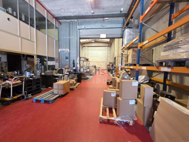 Nave en venta en Cervelló