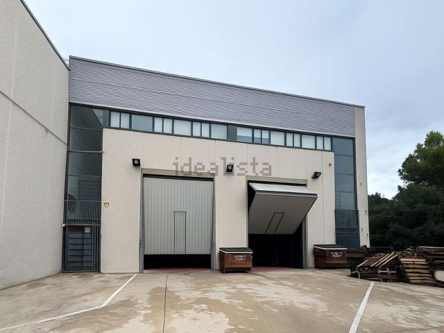 Nave en venta en Cervelló