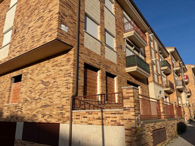 Local Comercial en venta en Sotillo De La Adrada