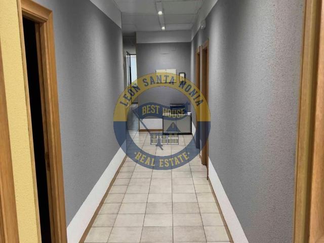 Local Comercial en venta en San Claudio, León