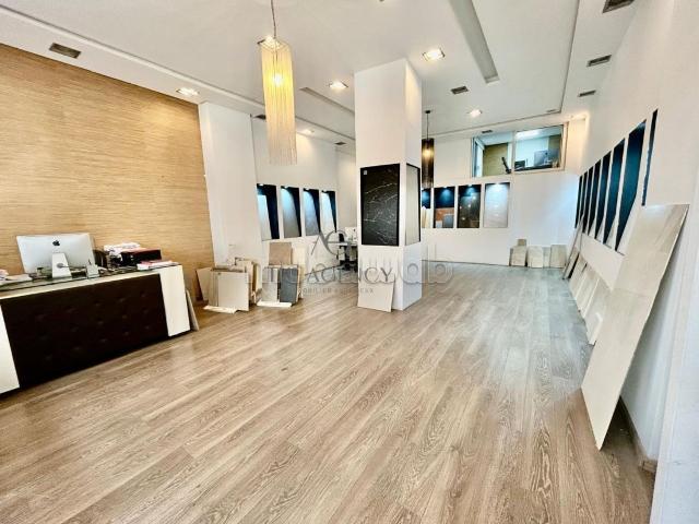 Local commercial vente à Anfa, Gharb-Chrarda-Beni Hssen