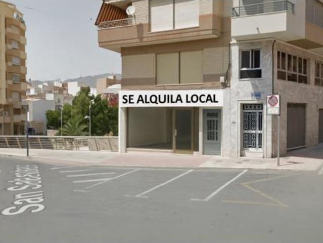 Local Comercial en alquiler en Crevillent, Alacant / Alicante